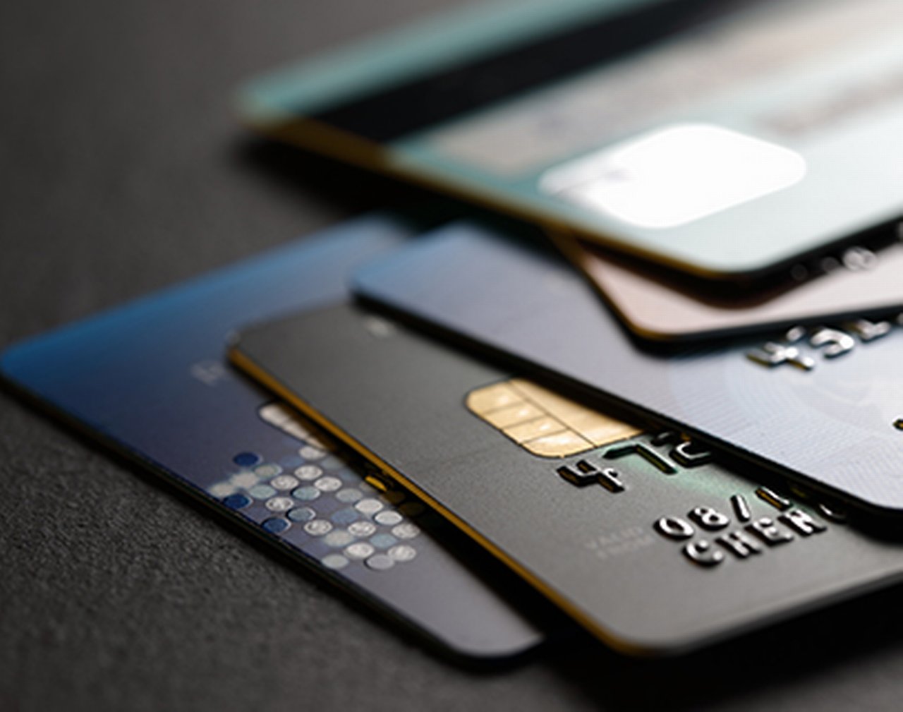 Issuing ancd loyalty